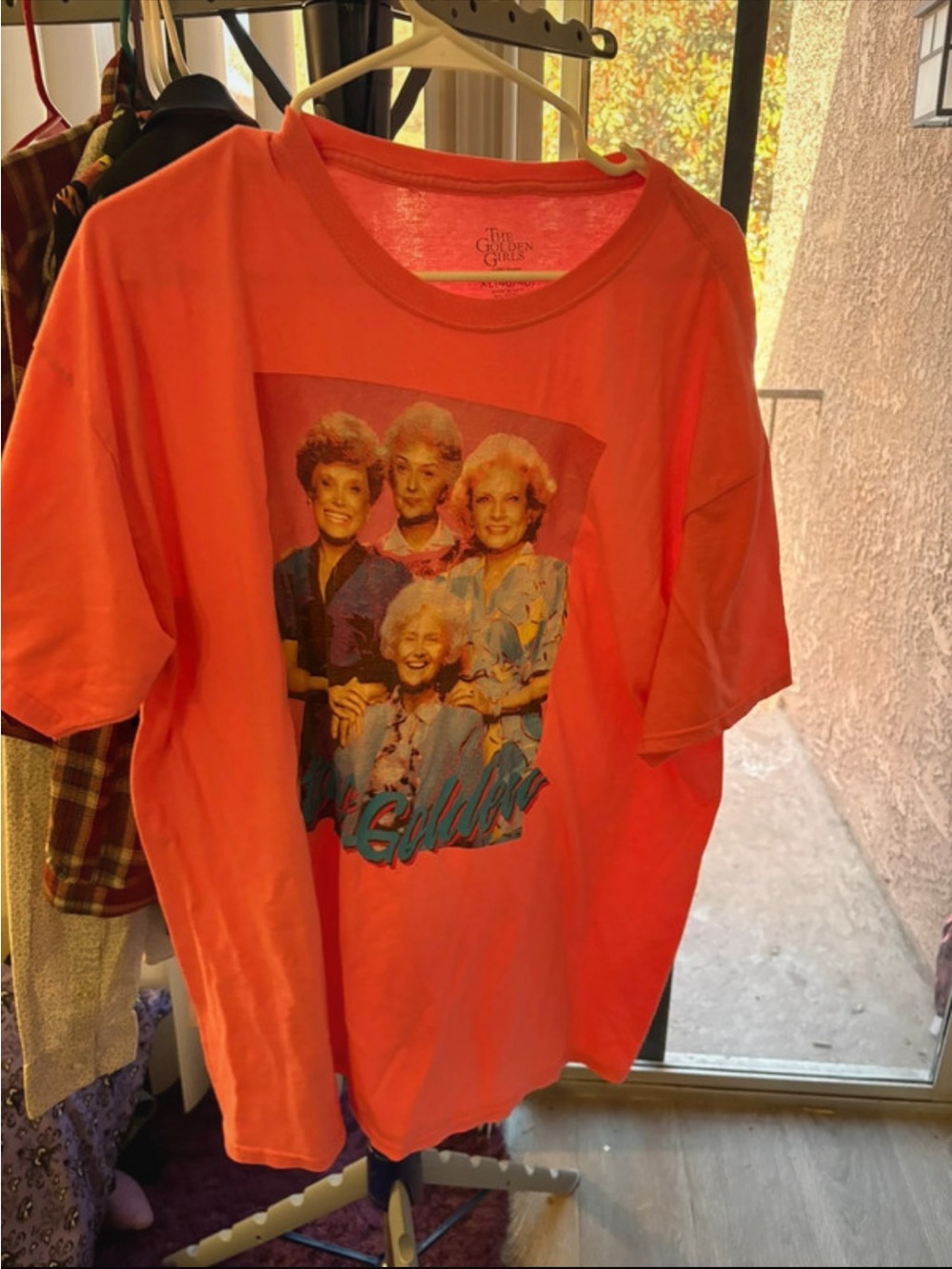 Graphic Tee - Shirt